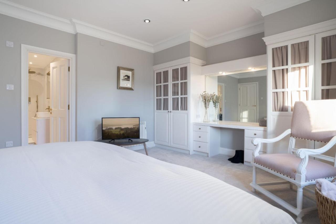 Brand New - Contemporary - 2 Bedroom - 2 Bathroom - Spacious Apartment - Lake Views Ambleside Extérieur photo