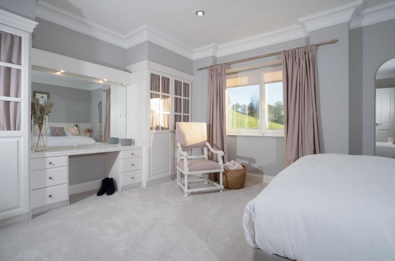 Brand New - Contemporary - 2 Bedroom - 2 Bathroom - Spacious Apartment - Lake Views Ambleside Extérieur photo